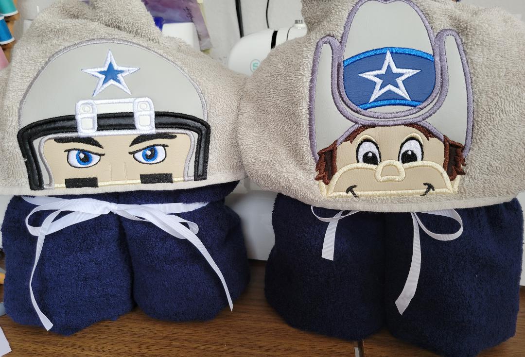 Football Teams - Hooded Towel